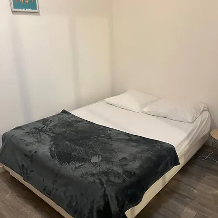 Petit T2 En Rdj Appartement